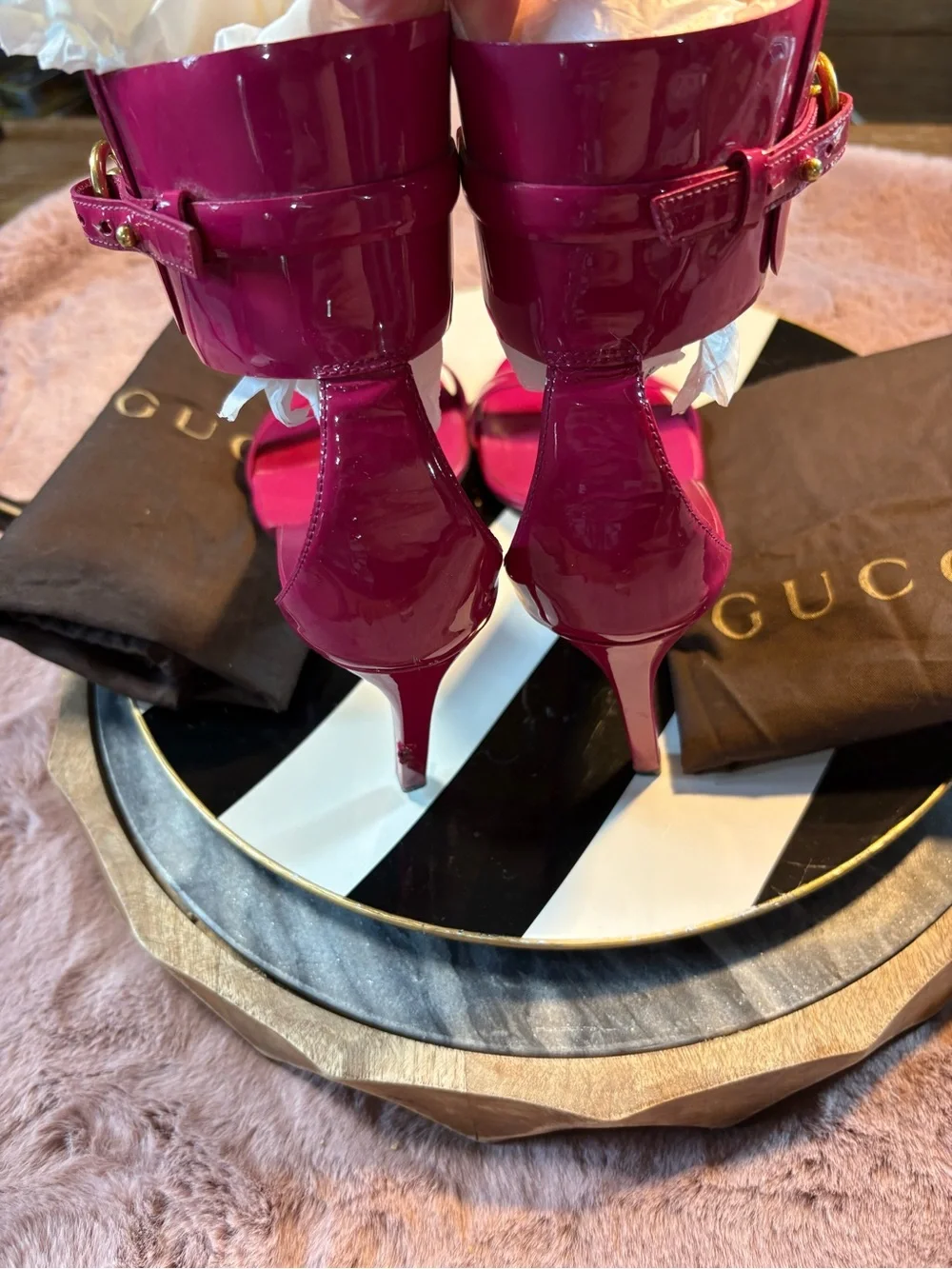 Authentic ICONIC GUCCI Ursula Horsebit Ankle-Strap Sandals. Bright Bougainville